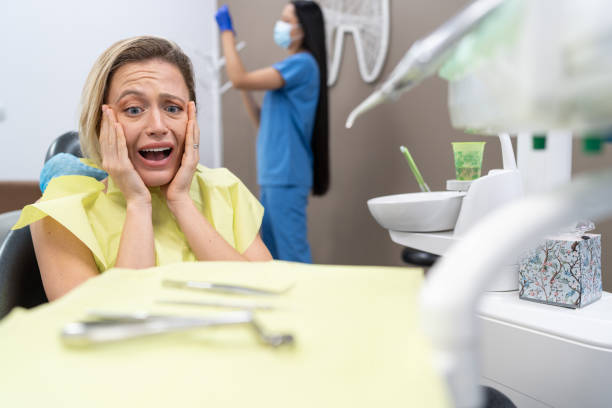 Best Cracked Tooth Emergency Dentist  in Vista Santa Rosa, CA